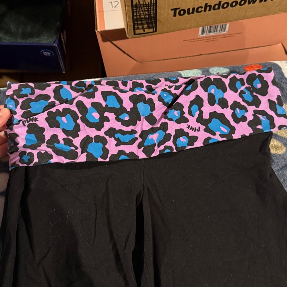 PINK Victoria's Secret Black Leggings with Pink Leopard Waistband - Picture 4 of 5